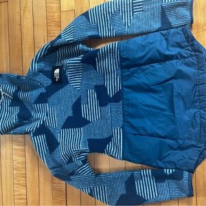 North face fleece popover with turtleneck and front pocket